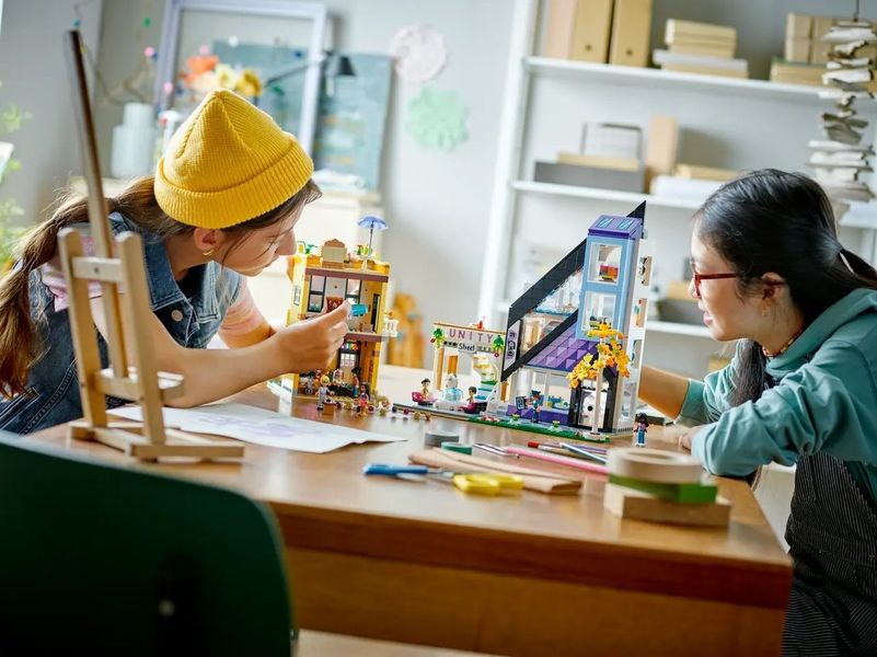 LEGO Friends Конструктор Квіткові та дизайнерські крамниці у центрі міста 41704 фото